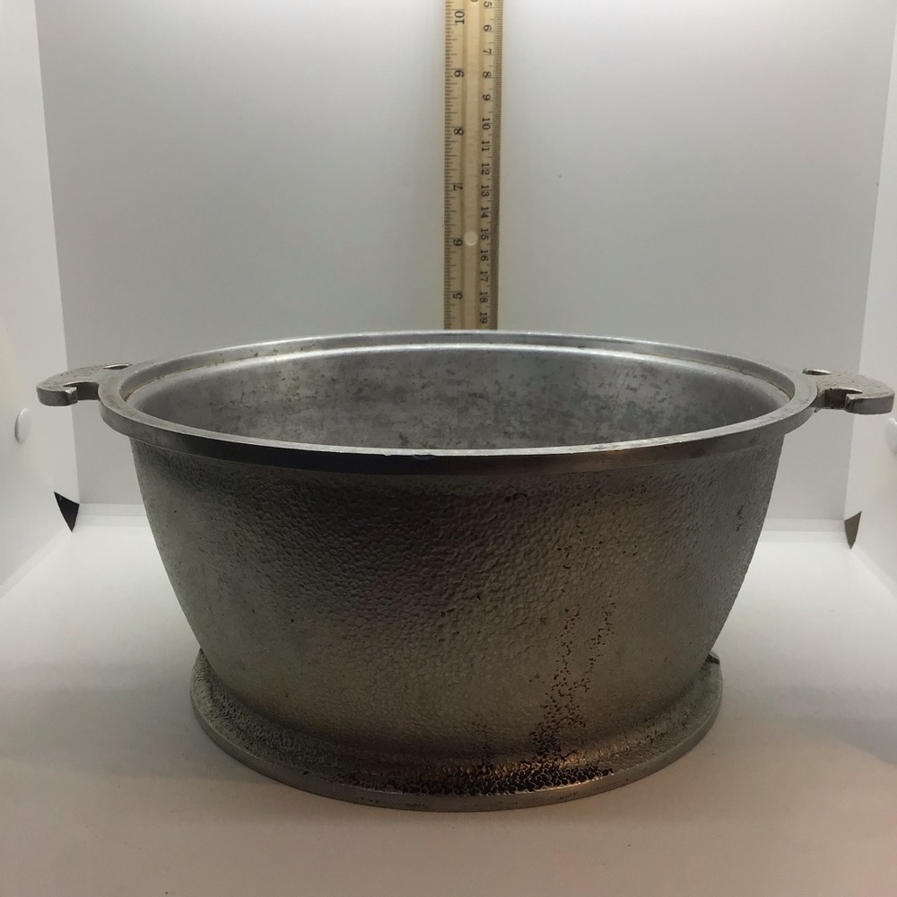 Vintage Guardian Service Hammered Aluminum Cookware approx 10” Round  NO LID
